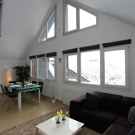 Apartment Miramar A Pie De Pista - Atico Duplex , 4